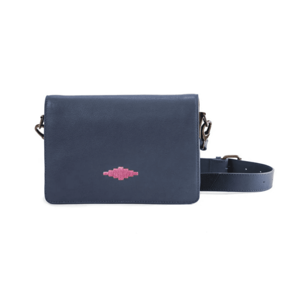 Pampeano Estilo Crossbody Navy Leather Bag with Pink Pampa Diamond