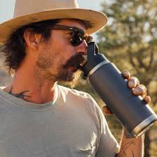 Yeti Rambler 26 oz Bottle With Colour Matching Straw Cap