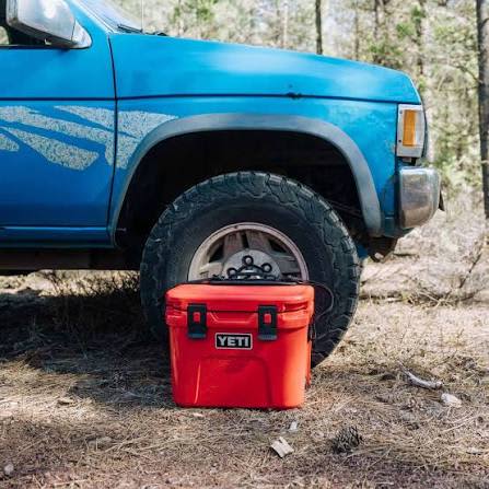 Yeti Roadie 15 Cool Box - Image 9